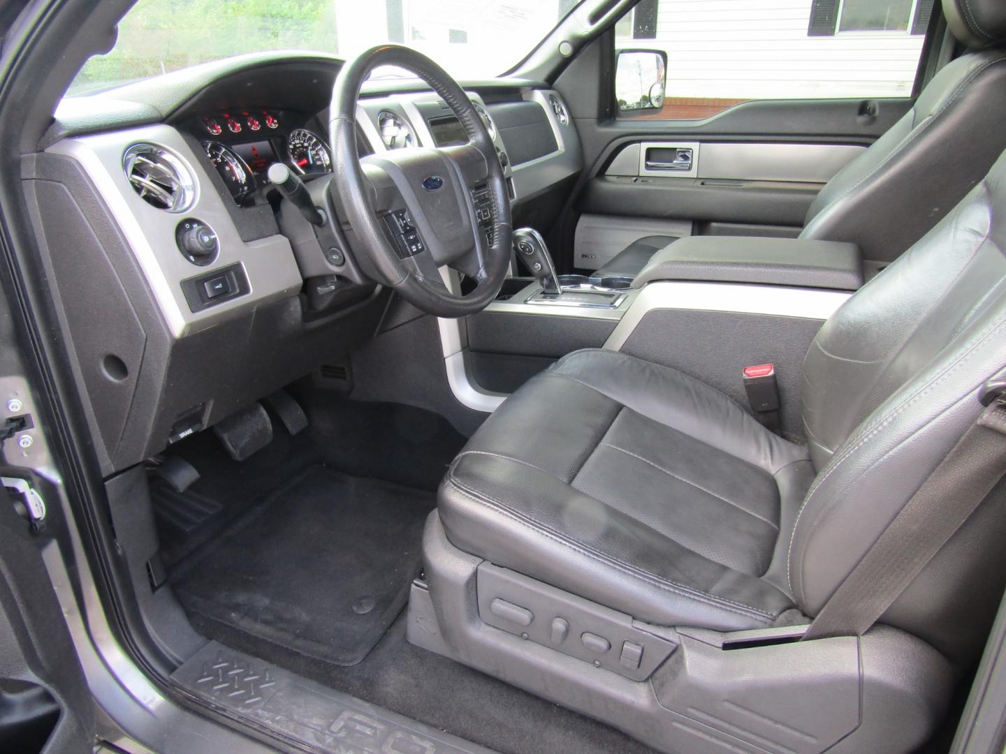 2013 Gray /Gray Ford F-150 Platinum SuperCrew 6.5-ft. Bed 2WD (1FTFW1CTXDF) with an 3.5L V6 TURBO engine, Automatic transmission, located at 15016 S Hwy 231, Midland City, AL, 36350, (334) 983-3001, 31.306210, -85.495277 - Photo#3